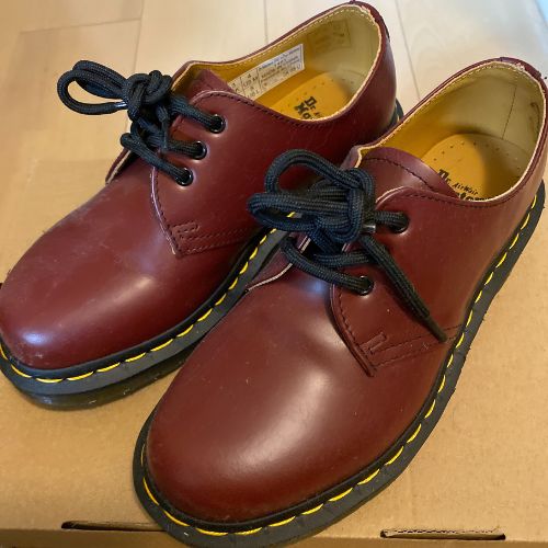 ドクターマーチン5ホールチェリーレッド23