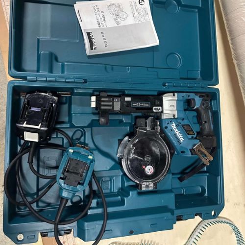 マキタ充電式ｵｰﾄﾊﾞｯｸｽｸﾘｭｰﾄﾞﾗｲﾊﾞｰ　FR451D