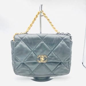 CHANEL シャネル19 チェーン ショルダーバッグ