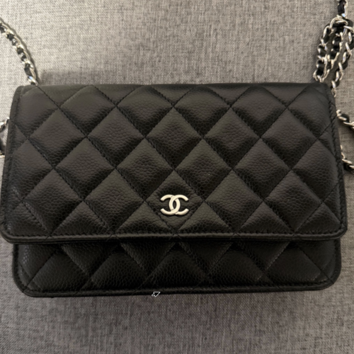 シャネル ココマーク チェーンウォレット (キャビアスキン)