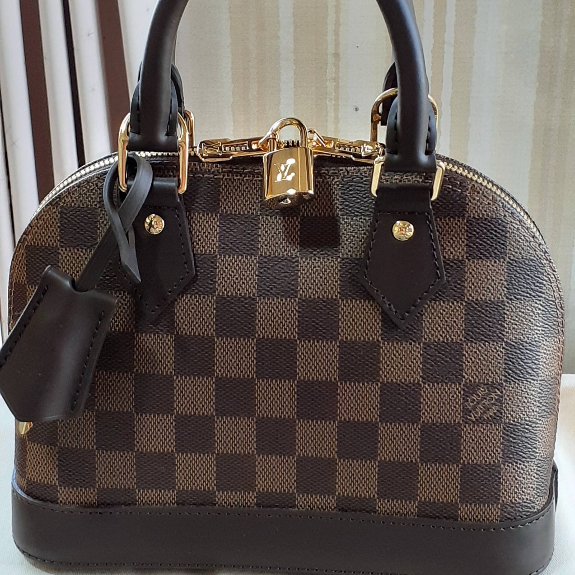 
ルイヴィトンアルマbbダミエバッグ