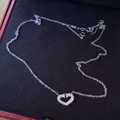 カルティエ　Ｃハートネックレス