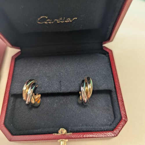 トリニティピアス