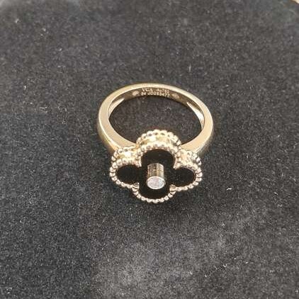 ヴァン クリーフ&アーペル ヴィンテージアルハンブラ オニキスリング