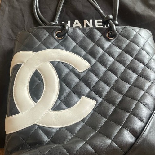 シャネル カンボンライン