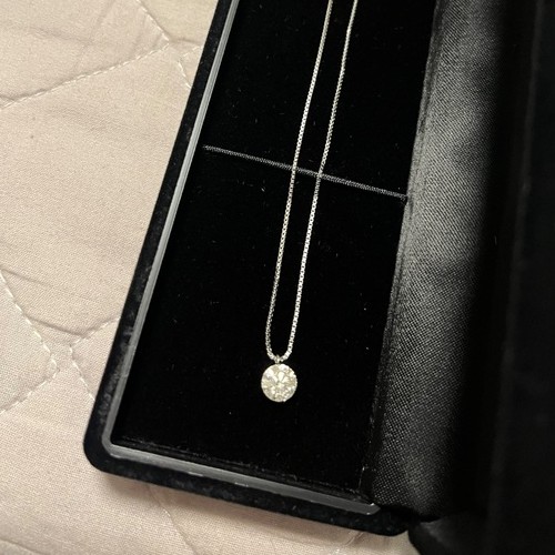 1ct ダイヤモンドネックレス　プラチナ