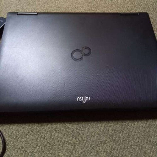 富士通ノートパソコン