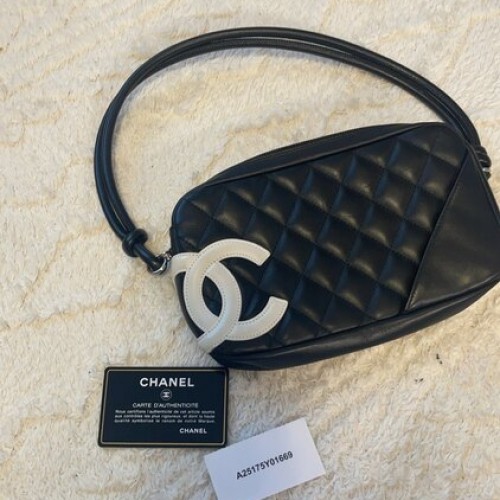 シャネル カンボンライン