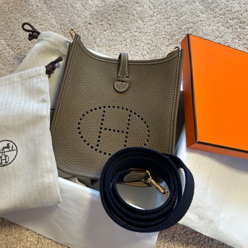 エルメス エブリン