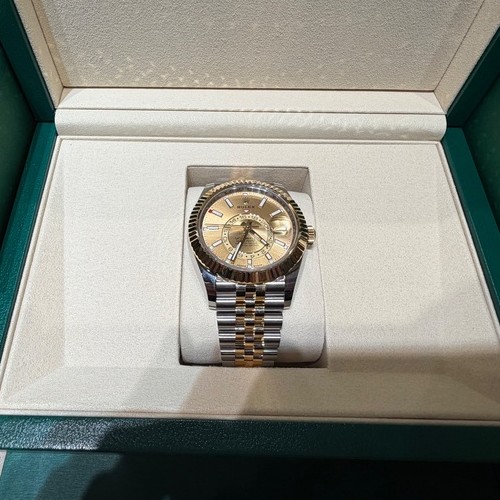 ロレックス スカイドゥエラー