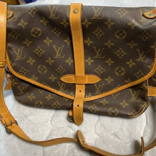 ルイヴィトン モノグラム ソミュール30 M42256