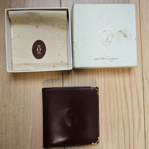 カルティエ 財布