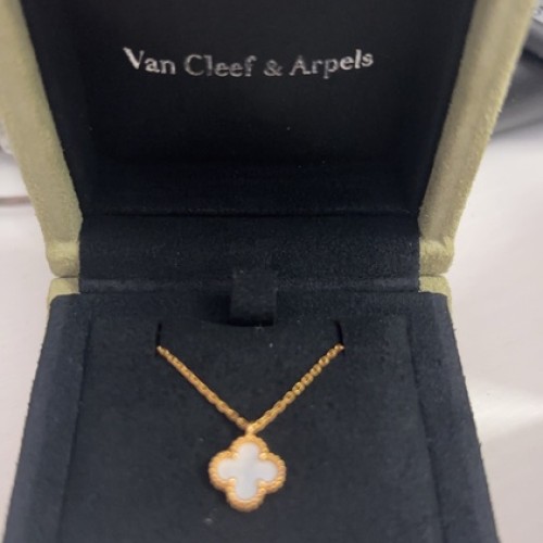 ヴァンクリーフアーペル