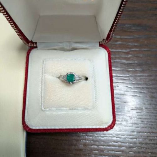 天然エメラルド（コロンビア産）