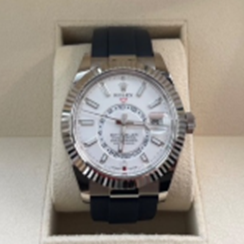 スカイドゥエラー　ホワイト文字盤　オイスターフレックス