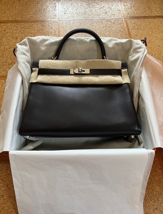 エルメス ケリー32 外縫い ヴォーシェリー 黒 S金具 D刻印