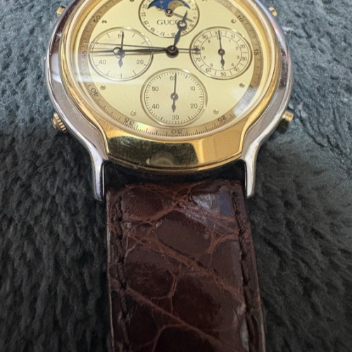 GUCCI ムーンフェイズ クロノグラフ