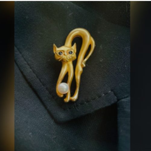 猫のブローチ純金