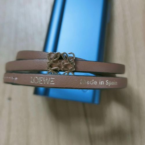 ロエベツイストバングル