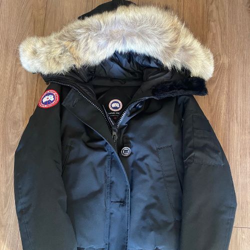 CANADA GOOSE ダウンジャケット