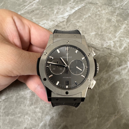 クラシックフュージョン クロノグラフ 750,000円