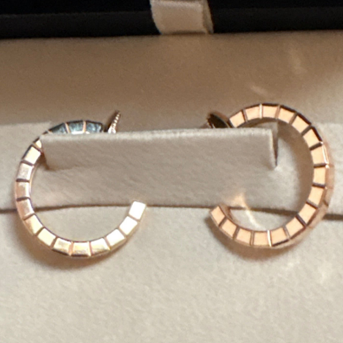 ショパール　アイスキューブピアス