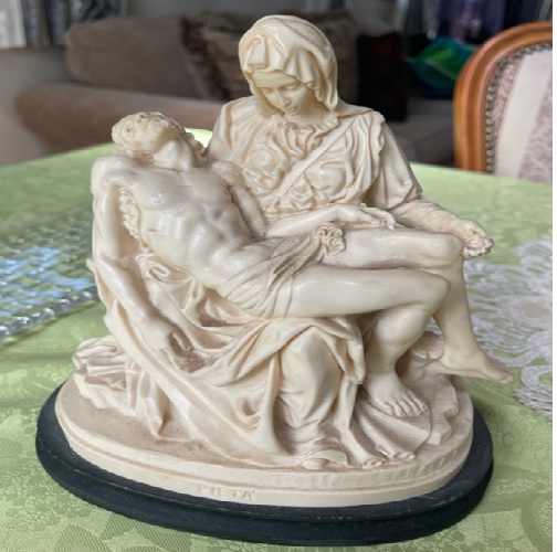 ピエタ 大理石彫刻