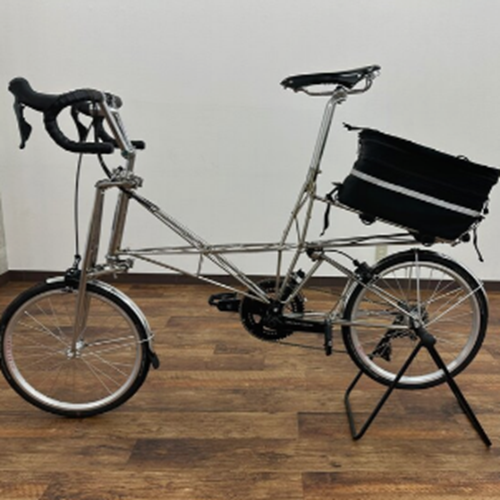 アレックスモールトン　シングルパイロン