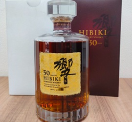 響 30年 700ml 箱付き