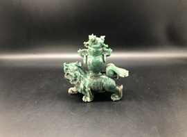 翡翠　獅子香炉