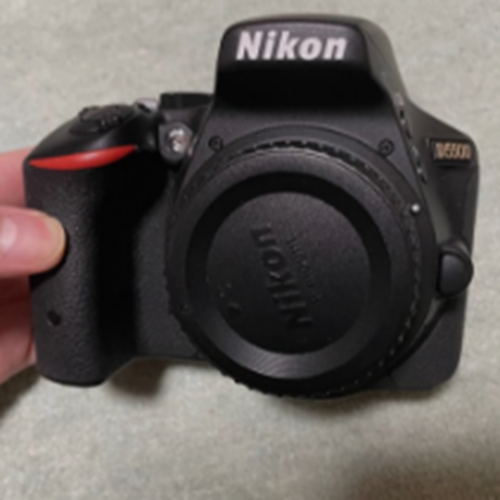 Nikon デジタル一眼レフカメラ　D5500