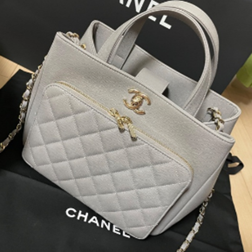 CHANELビジネスアフィニティトート
