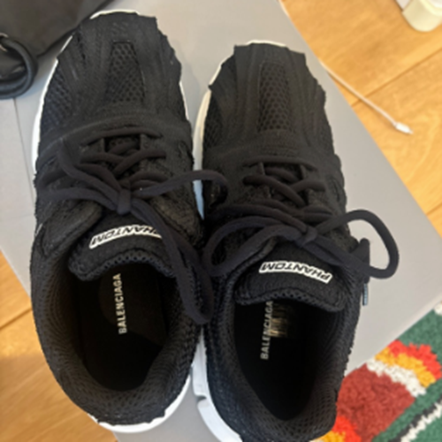 スニーカー バレンシアガ