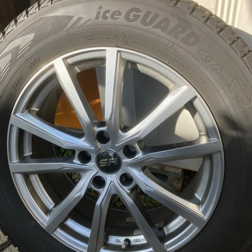 スタッドレスタイヤ