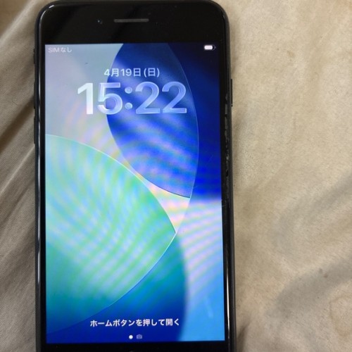 iPhone SE (第 3 世代) 64GB au