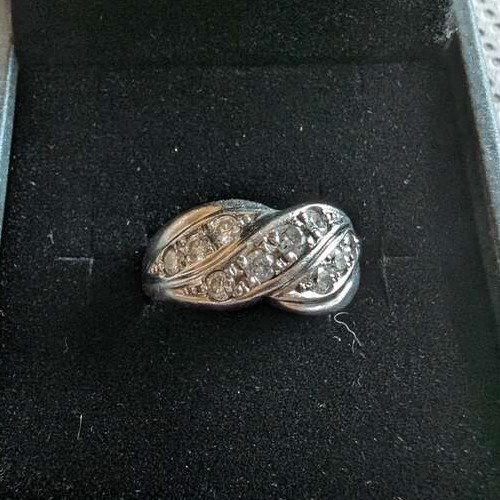 プラチナ　ダイヤ　リング