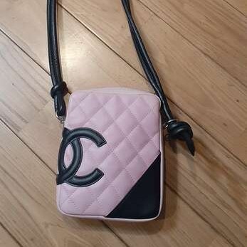 シャネル カンボンライン