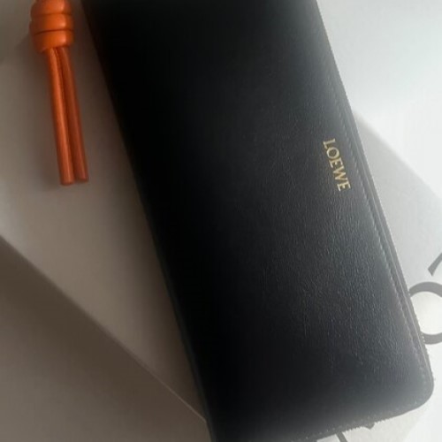 LOEWE ジップアラウンドウォレット