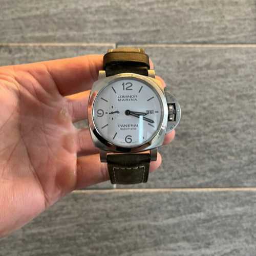 パネライルミノールマリーナ