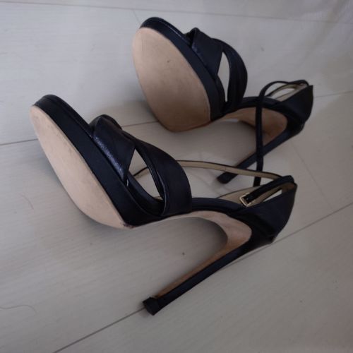 ジミーチュウーパンプス