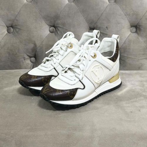 ランナウェイスニーカー