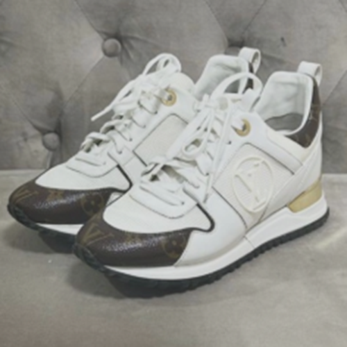 ランナウェイスニーカー