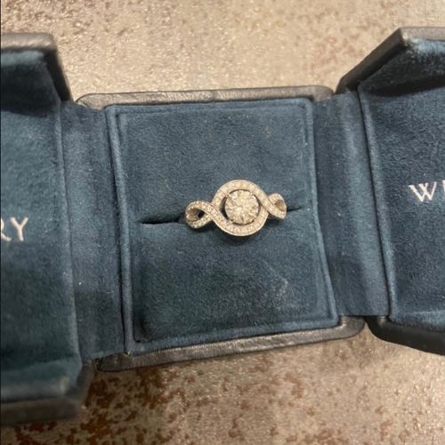 ハリーウィンストン　リリークラスター