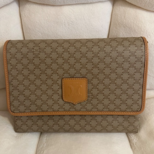 ショルダーバッグ