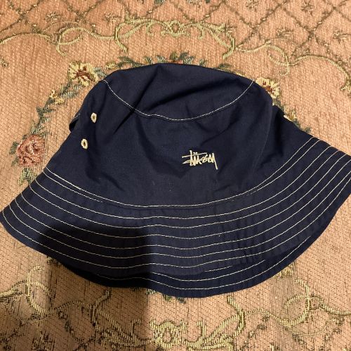 帽子ステューシー