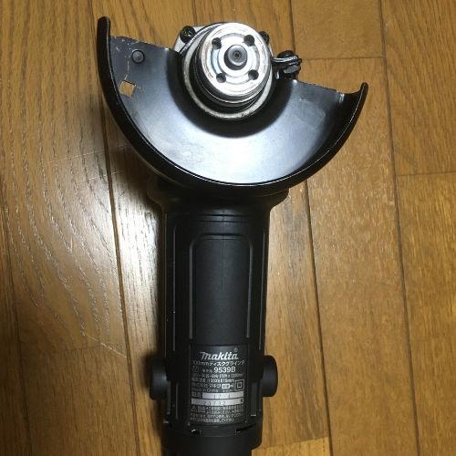 makita　100㎜ディスクグラインダー　モデル9539B 100v〜7A