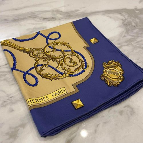 レアカラー エルメス HERMES カレ90 Les cles