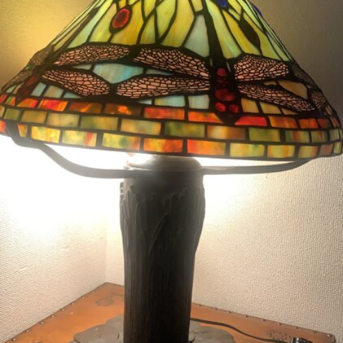 ティファニートンボランプ