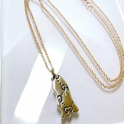 グッチゴーストシルバー18金ネックレス