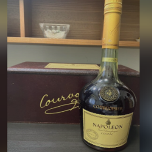 NAPOLEON COURVOISIER COGNAC(木箱入り)